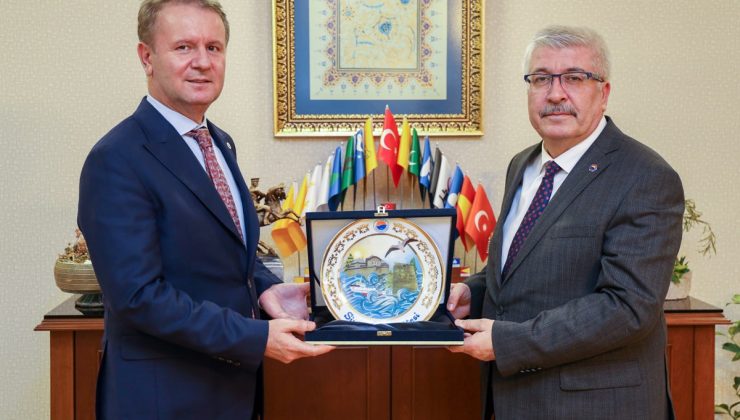 Sinop Üniversitesi Rektörü Taşdemir’den Rektör Baş’a Ziyaret