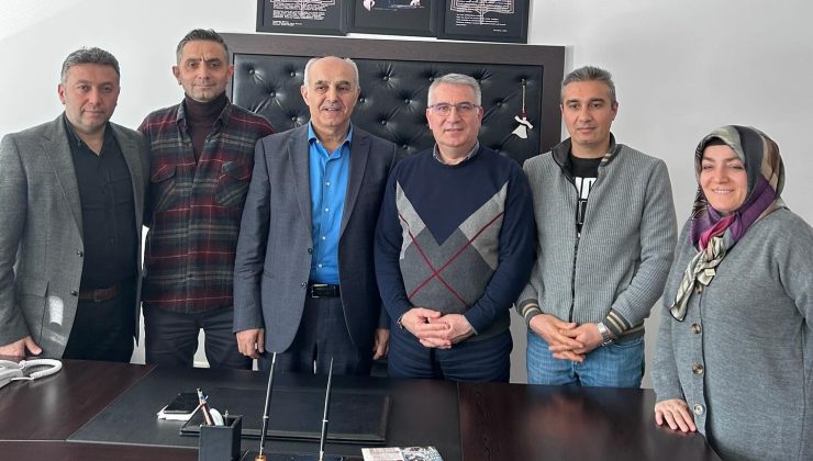 47 YILLIK ÖĞRETMENE VEFALI VEDA