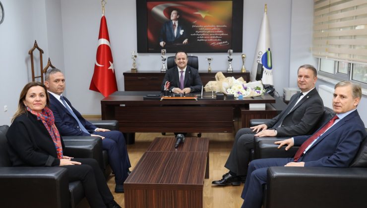 Tıp ve İlahiyat Fakültelerine İki Yeni Dekan Atandı