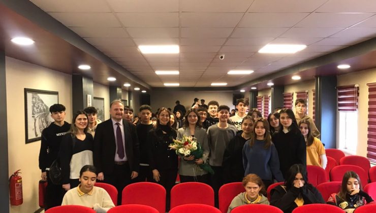 Arş.Gör. Sılanur AKTAŞ, “Dilimizin Zenginliklerini Anlattı.”