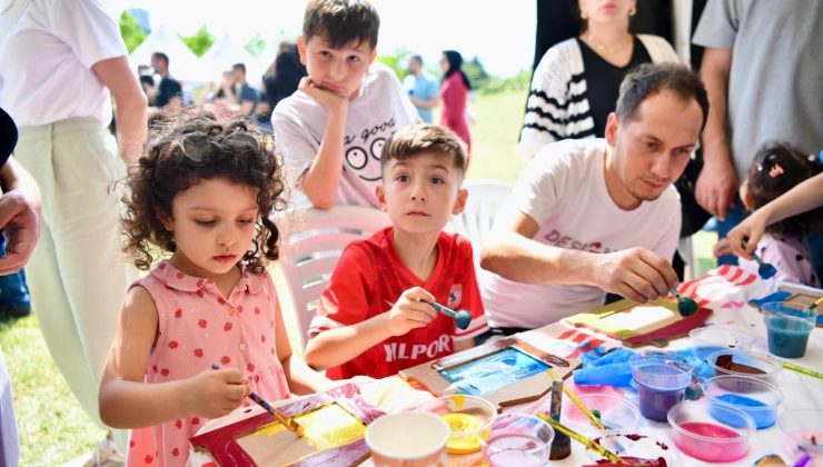 ‘Yüzünüz Hep Gülsün Çocuklar’