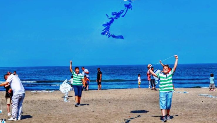 Ünye’de Uçurtmalar Gökyüzünü Süsledi