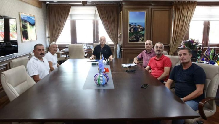 Ünye Amatör Denizciler Derneği Barınak Projelerini OBB Başkanı Güler’e Sundular