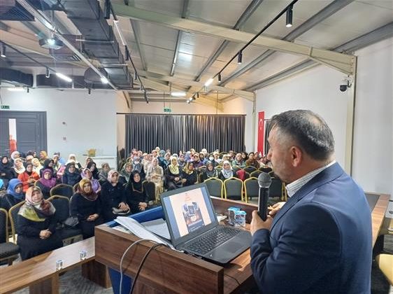 Ünye Müftülüğü ‘’Savaş Göç ve Kadın’’ Paneli Düzenledi