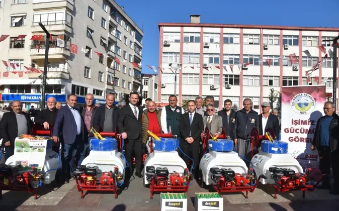 Giresun’un Görele İlçesinde Fındık İlaçlama Makinesi Dağıtıldı