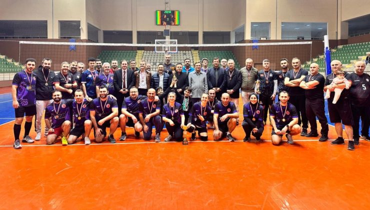 Şehit Taner Kart Ortaokulu Voleybol Takımı  Ordu’da İlçemizi Temsil Edecek.