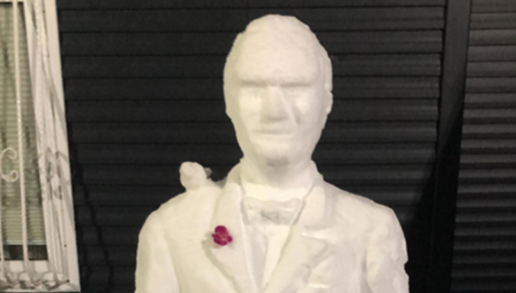 Kardan Atatürk Heykeli İlgi Gördü