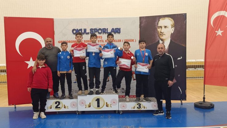 Okul Sporlarında Başarı Üstüne Başarı.