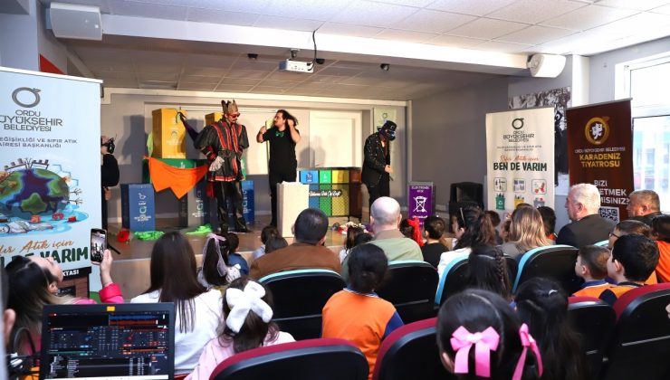 ‘’Atığını Getir Tiyatroyu İzle’’