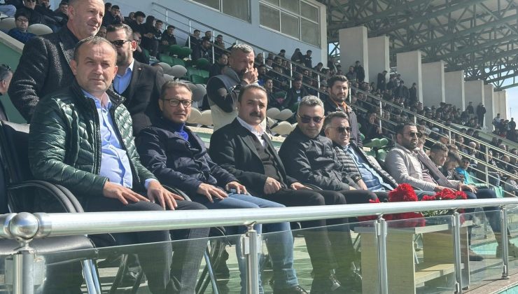 Ünye 1957 Şampiyonluk Yolunda.