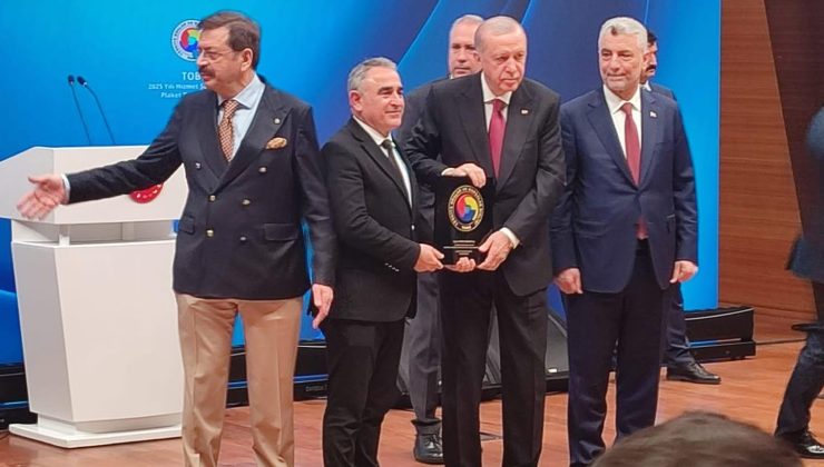 Başkanın Elinden Ödül Almak..