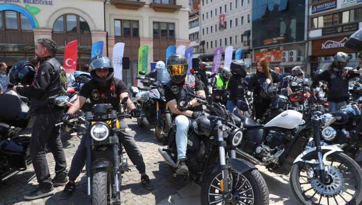Motosiklet Tutkunlarını Bir Araya Geldi.