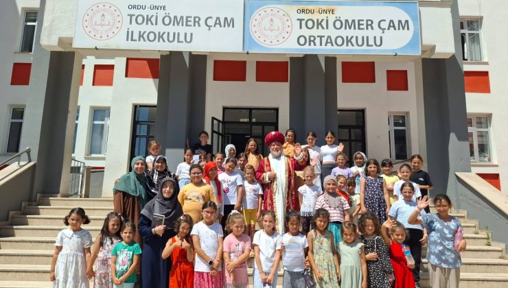 Bizim Hoca’dan Değerler Eğitimine Devam.