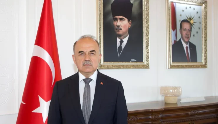 Vali Muammer Erol 30 Ağustos Zafer Bayramını Kutladı