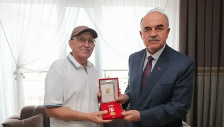 Kıbrıs Gazisi Madalya ve Beratla Onurlandırıldı