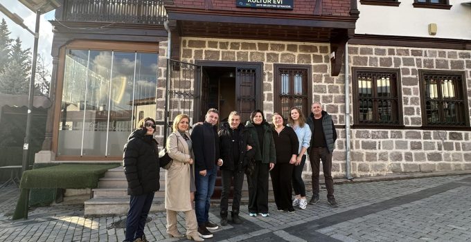 Ankara da “Ünye Belediyesi Kültür Evi” Takdir Topluyor.