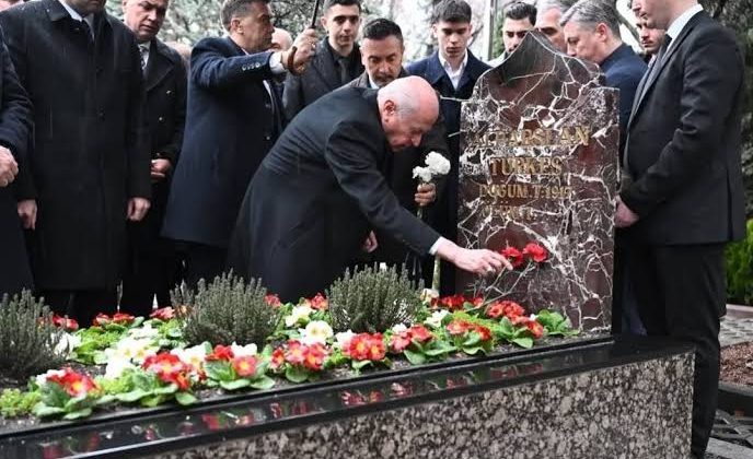 BASINDA BASILANLAR/Başbuğ Türkeş’in Kabrindeki Provakasyon Çöktü/Yıldıray Çiçek