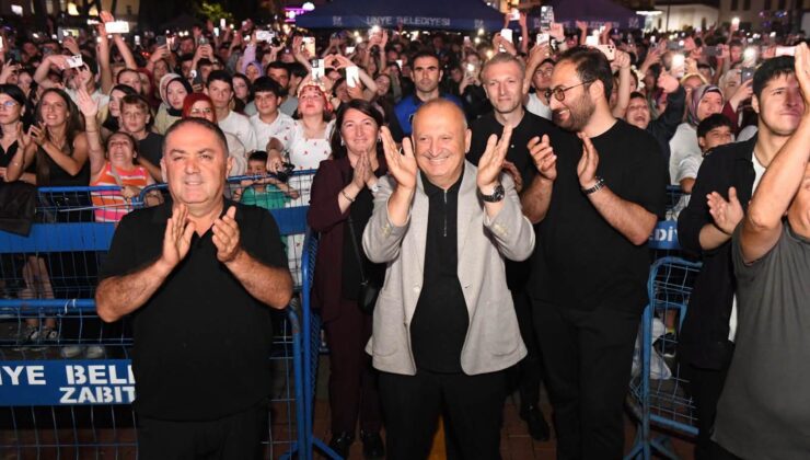 Ünye’de Festival, Resul Dindar’la Sona Erdi.