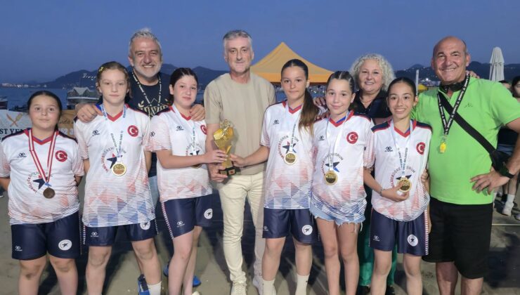 Özlem Güdek Plaj Voleybol Turnuvasında Kupalar Sahiplerini Buldu.