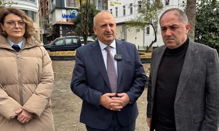 Mithat Kısacıkoğlu Parkı yenileniyor.
