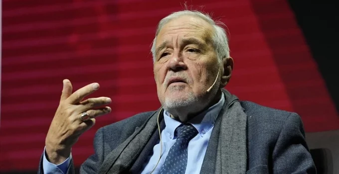 Tarihçi ve Yazar İlber Ortaylı Hayatını Kaybetti