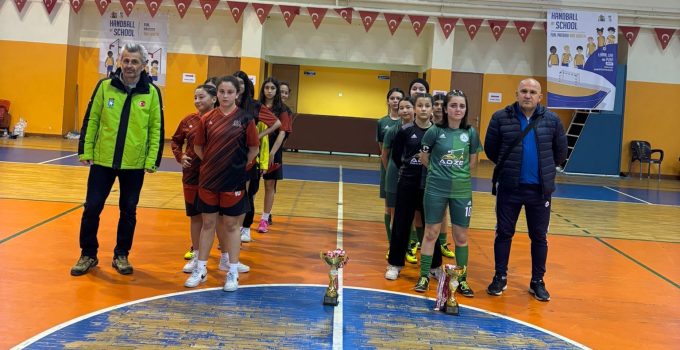 Fustal’da Gümüş Madalya Aldık.