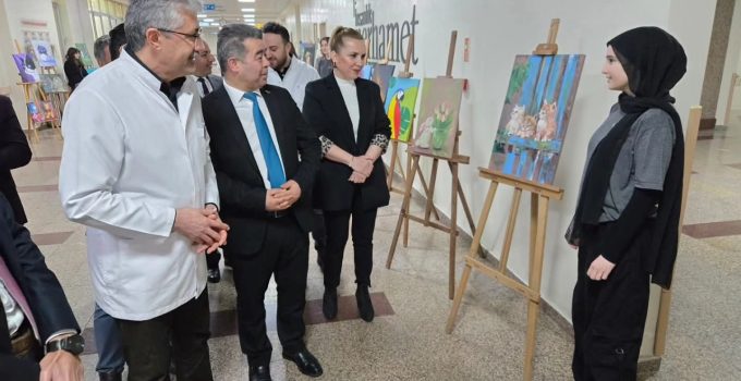 Mustafa Rakım Anadolu Lisesinden Hayat Kurtaran Ellere Kutlama!