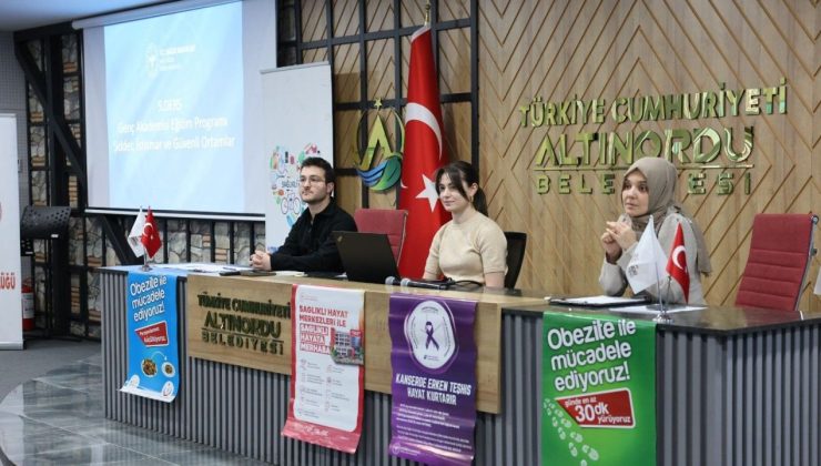 Altınordu’da “Sağlıklı Yaşam, Bilinçli Gelecek” Semineri Düzenledi.