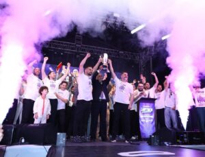 52 Orduspor FK Şampiyonluğunu Kutladı!