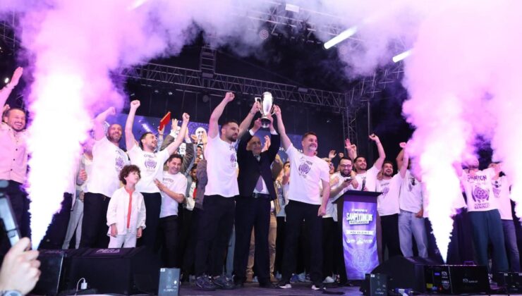 52 Orduspor FK Şampiyonluğunu Kutladı!
