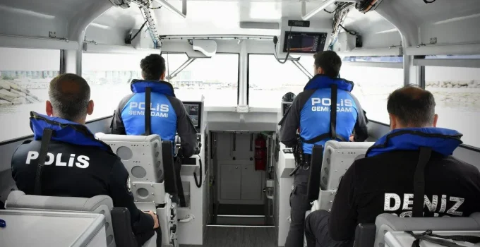 Polis Memurlarına Gemi Adamı Eğitimi