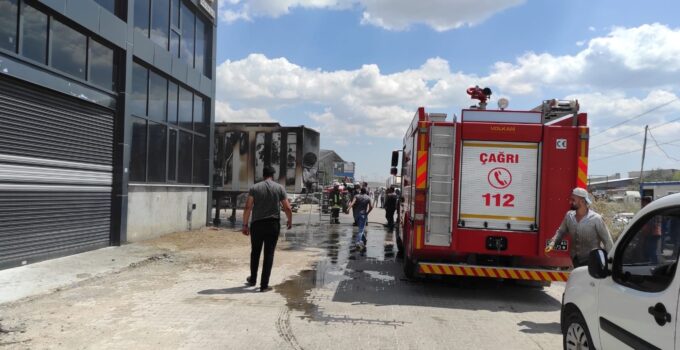 Ünye Sanayi Sitesindeki Yangın Korkuttu!